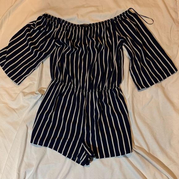 Forever 21 romper - Picture 2 of 3